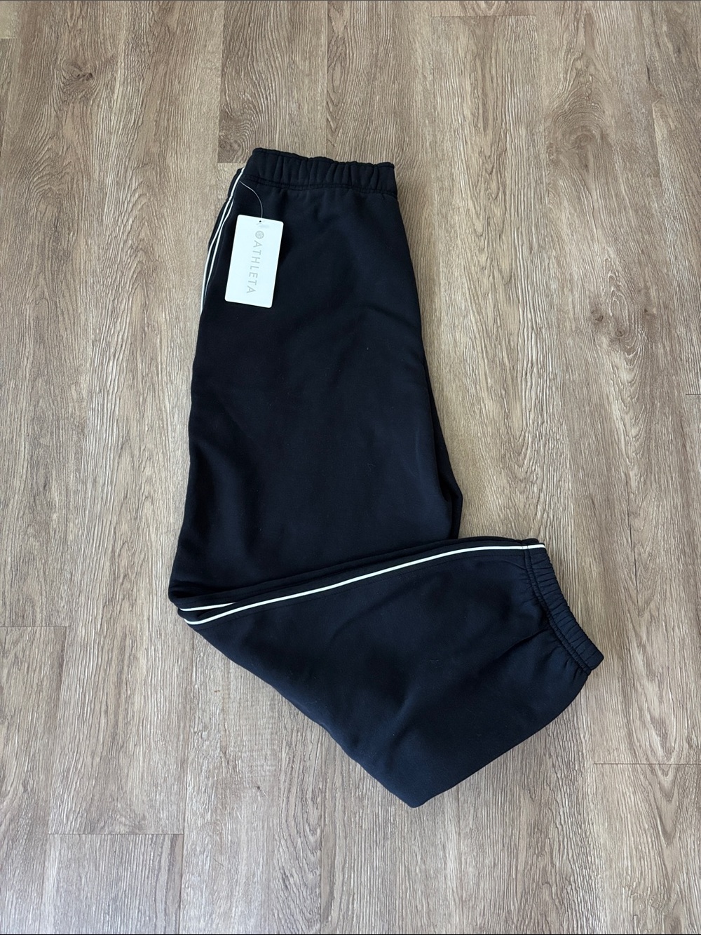 Athleta Forever Fleece Jogger. Size M. NWT.